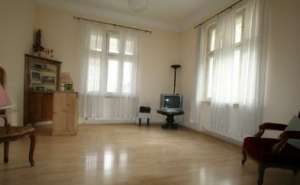 Helle Altbauwohnung in Toplage, ideal für Singles, Pärchen und 2-er WG, provisionsfrei Helle Altbauwohnung in Toplage, ideal für Singles, Pärchen und 2-er WG, provisionsfrei