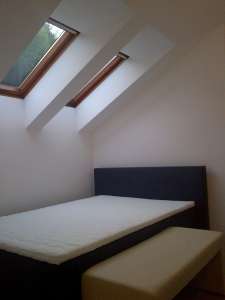 SCHÖNE DG-WOHNUNG IN KREMS-STEIN SCHÖNE DG-WOHNUNG IN KREMS-STEIN