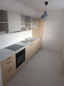 NEWLY RENOVATED 2-PERSON SHARED APARTMENT KREMS CENTER