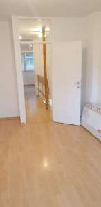 1 room in newly renovated two-storey 3-bedroom apartment, near Steinertor for rent