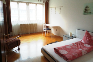 Student room in villa at Old Town