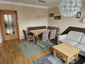 Sonnige 3 Zimmer Wohnung für 2 Studenten/Studentinnen 75 qm - teilmöbliert