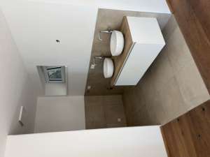 Neubau Zweitbezug Gemütliche Zwei Zimmer Wohnung mit Küche und Balkon