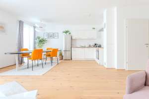 NEW CONSTRUCTION STUDENT APARTMENT