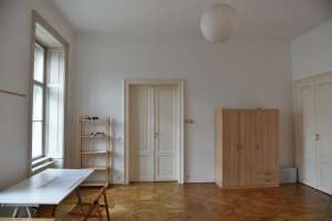 Krems center, bright furnished apartments, large rooms, kitchen fully furnished, rooms fully furnished, proximity FH and university campus, green location, www.krems-zentrum.at